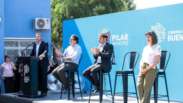 Achával y Kicillof inauguraron la Secundaria 31 de Derqui: "Abrir escuelas es transformar el presente y el futuro de nuestro pueblo"