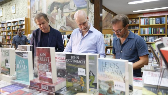 Rodríguez Larreta presentó la agenda de la Ciudad por los 40 años de democracia, con una edición especial de La Noche de las Librerías