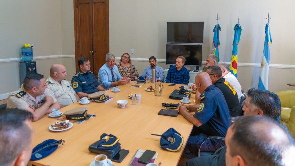 Abella convocó a todas las fuerzas de seguridad local y el Poder Judicial para avanzar en acciones conjuntas contra la delincuencia