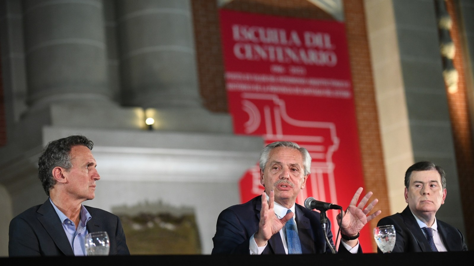 El Presidente inauguró las obras de ampliación y puesta en valor de la Escuela Centenario en Santiago del Estero