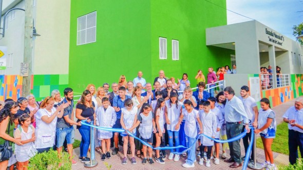 Andreotti y Sileoni inauguraron el nuevo edificio de las Escuelas Primaria N°5 y Secundaria N°19