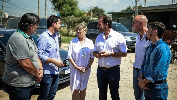 El programa ACERCAR continúa en Escobar para brindar servicios y facilitar trámites a los vecinos y vecinas