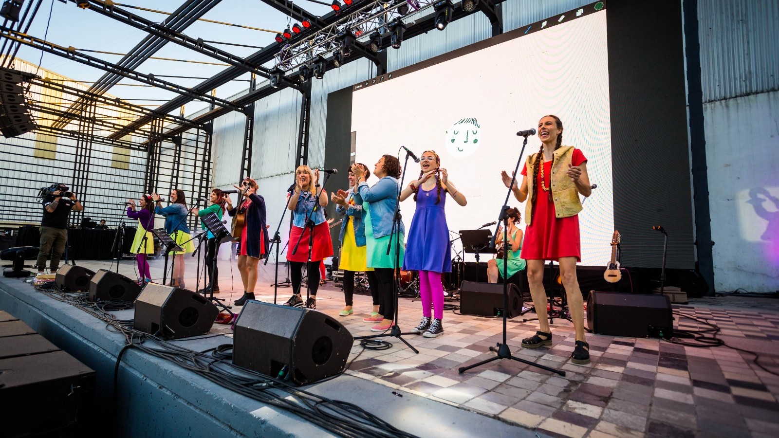 Conciertos y actividades gratis con la mujer como protagonista, cine diminuto y los sabores de las colectividades, entre las múltiples propuestas que ofrece la Ciudad para el fin de semana