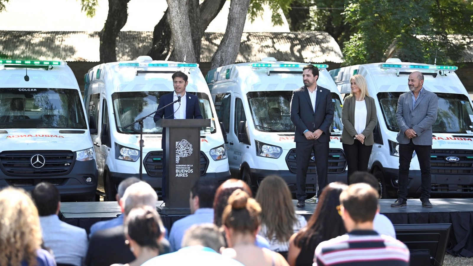 La Provincia entrega 199 nuevas ambulancias que fortalecerán la gestión de emergencias bonaerense