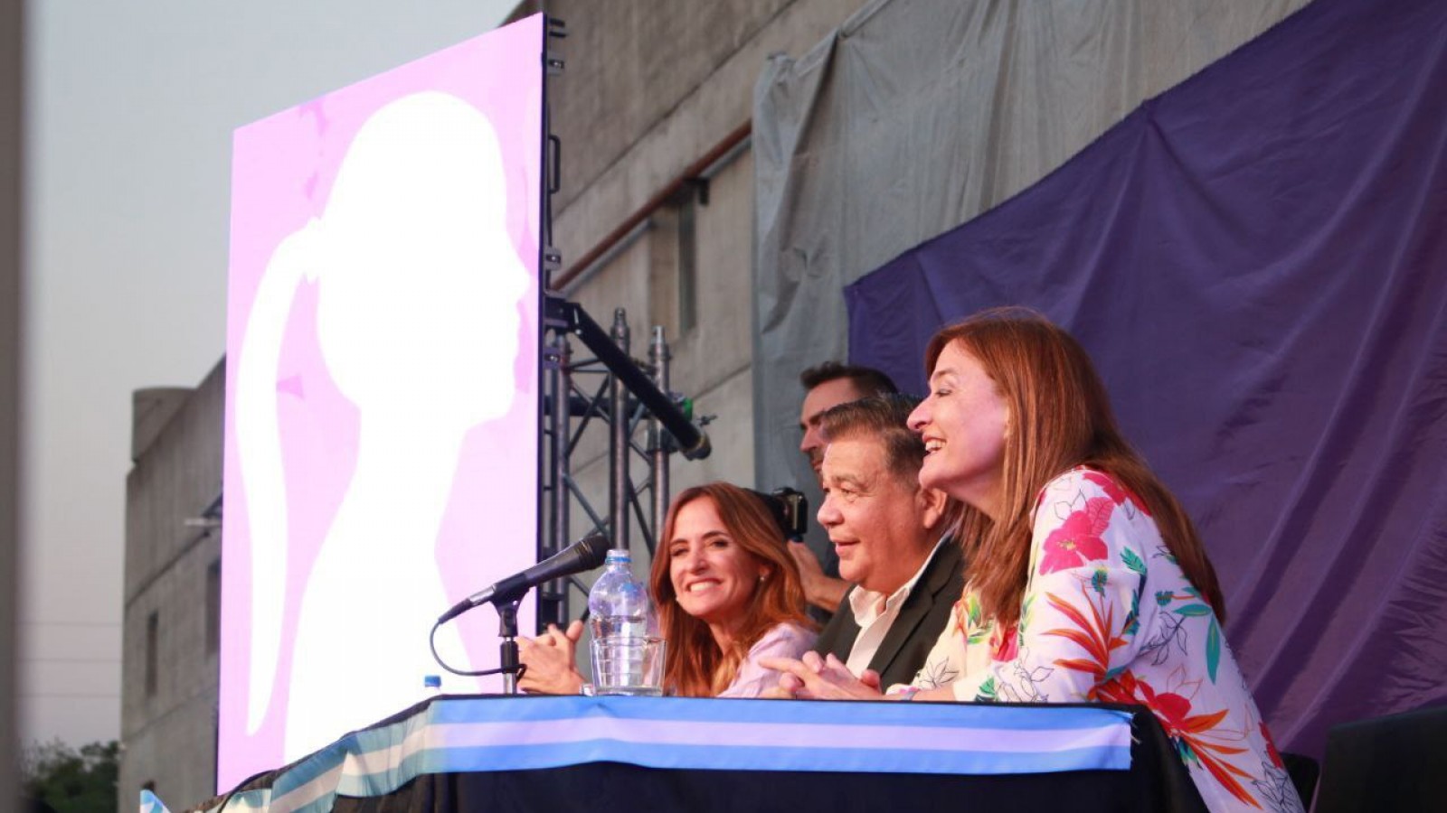 Ishii junto a Tolosa Paz y Estela Díaz reconocieron a mujeres de José C. Paz
