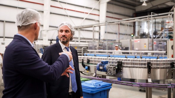 Cafiero visitó en Pilar empresa productora de cerveza que expande sus mercados de exportación a América y Asia