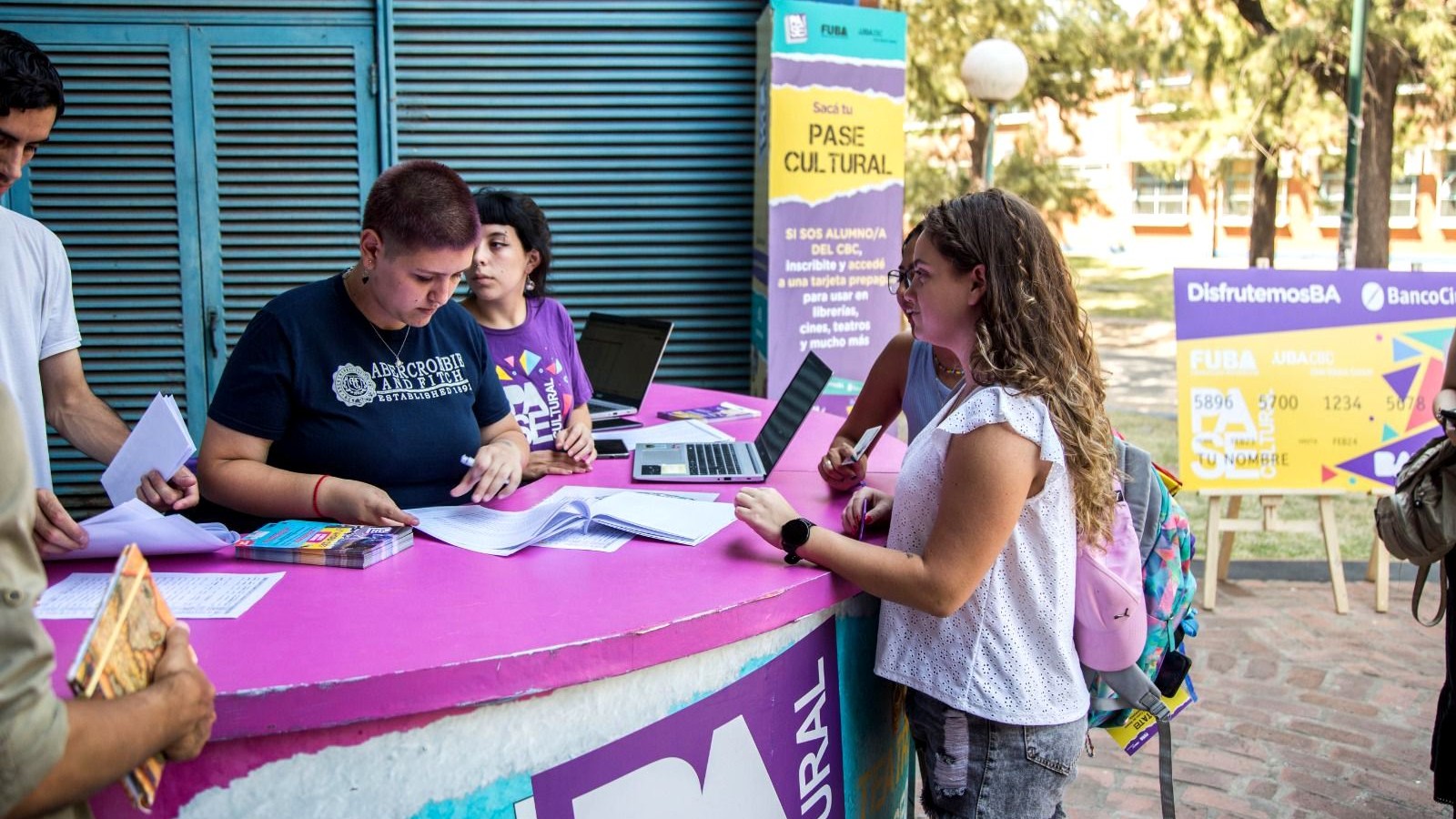 Estudiantes bonaerenses, que estén cursando el CBC, cuentan con $10 mil para disfrutar de la cultura de la Ciudad de Buenos Aires