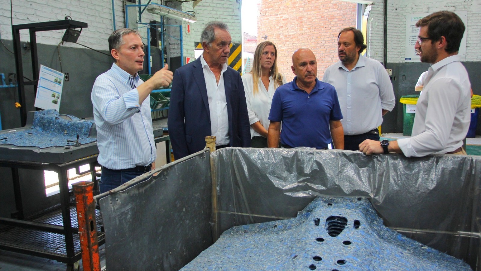 Lanzado como precandidato presidencial, Scioli comenzó sus caminatas en el conurbano bonaerense