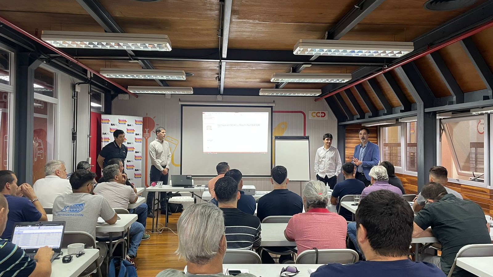 LG capacitó a 30 docentes del Gobierno de la Ciudad en instalación de obras de climatización