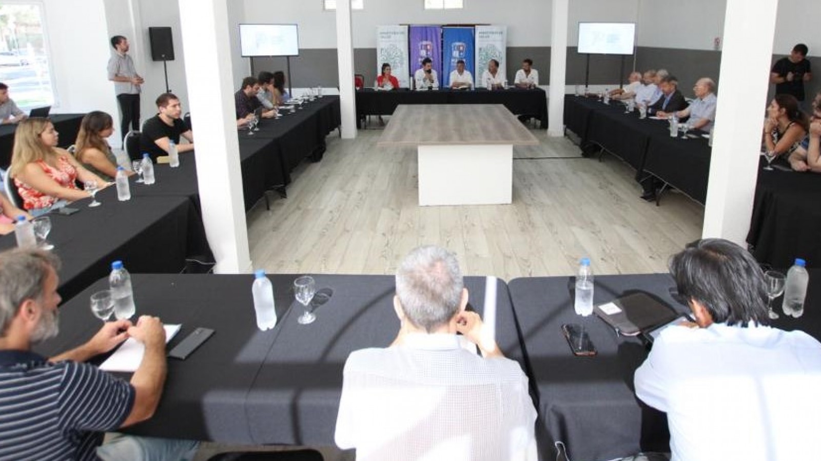 Kreplak se reunió con directores médicos de obras sociales y prepagas