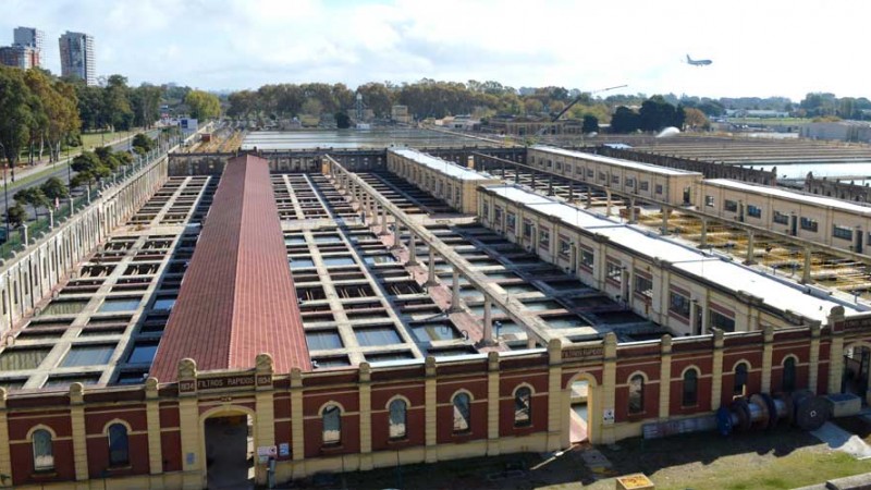 AySA solicita un uso racional del servicio de agua potable debido a un corte de energía que afectó sus sistemas