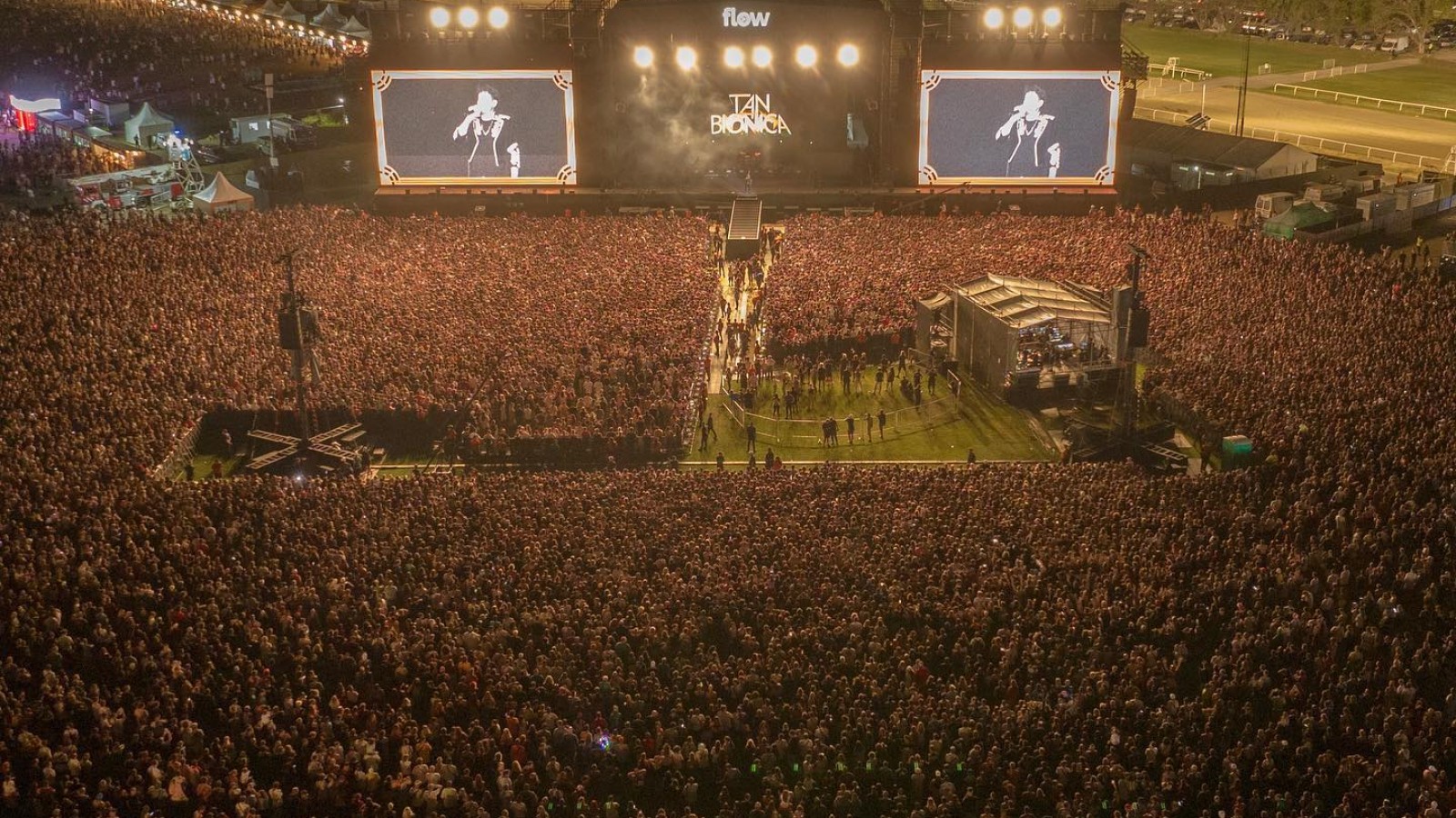 Entre la primera vez de Drake y el regreso de Tan Biónica, Trueno se cuela entre lo más destacado en Lollapalooza