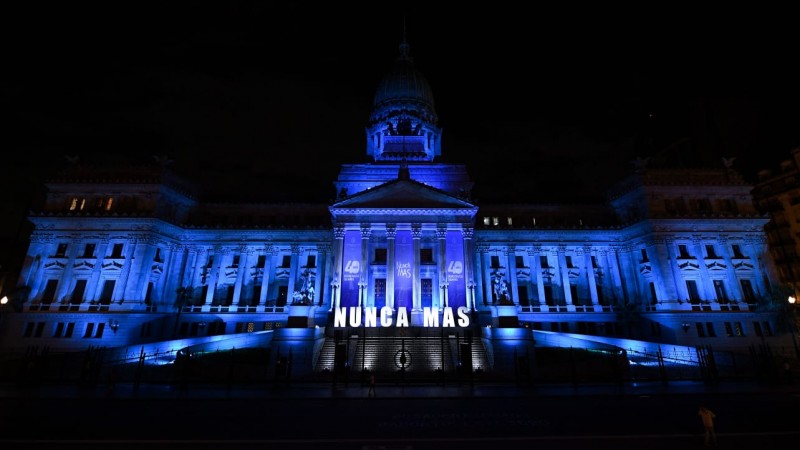 "Argentina, 1985" se proyecta gratis el sábado en las escalinatas del Congreso