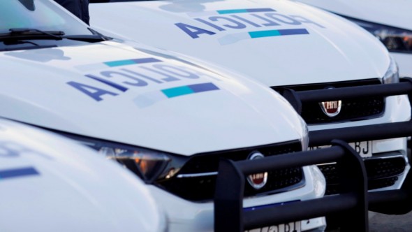 Apresan a una pareja acusada de narcomenudeo en Campana y secuestran armas y drogas