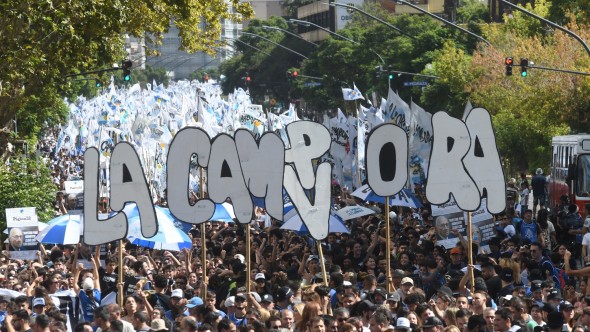 Máximo Kirchner encabezó multitudinaria marcha de La Cámpora y renovó críticas al FMI