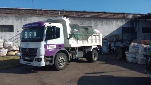 Más de 800 kilos de Botellas de Amor partieron desde Campana hacia la planta de reciclaje