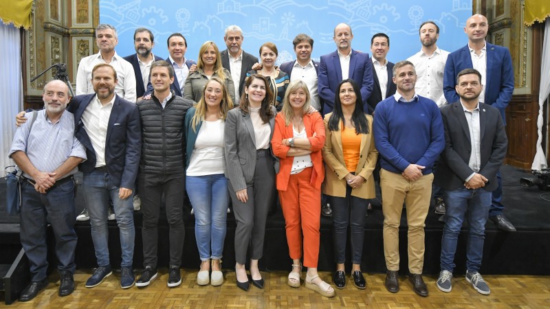 Kicillof presentó el Programa Provincial "Municipios a la Obra"