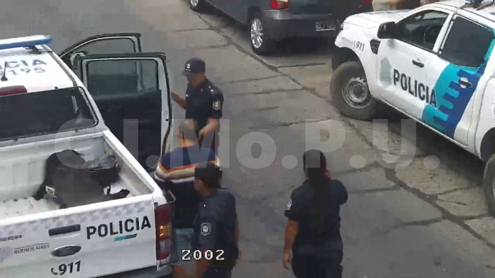 Campana: Aprehenden a cuatro sujetos en actitud sospechosa con autopartes