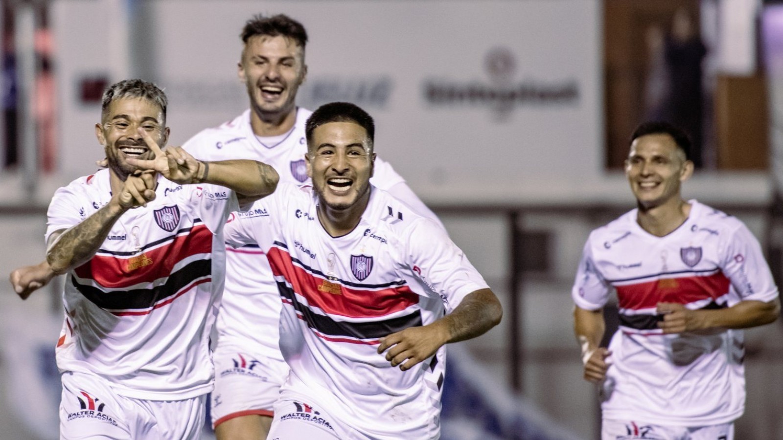 Chacarita continúa entusiasmando a San Martín: 3-1 a Tristán Suárez para ser líder