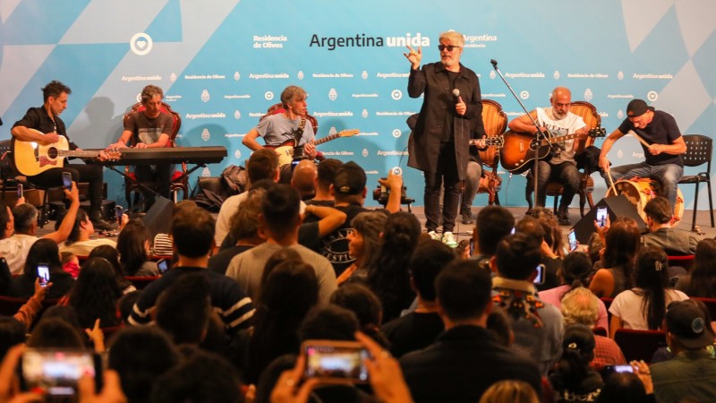 Estelares se presentó en la Quinta de Olivos para celebrar 40 años de democracia