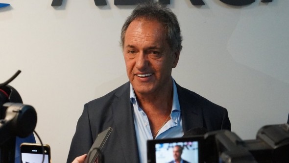 Scioli: "Nuestro adversario está en quienes están diciendo que van a hacer lo mismo pero más rápido"