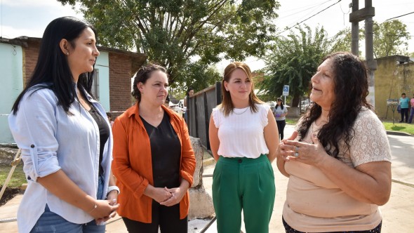 Noe Correa supervisó la obra de pavimentación de la calle Esteban Gómez, en la localidad de Tierras Altas