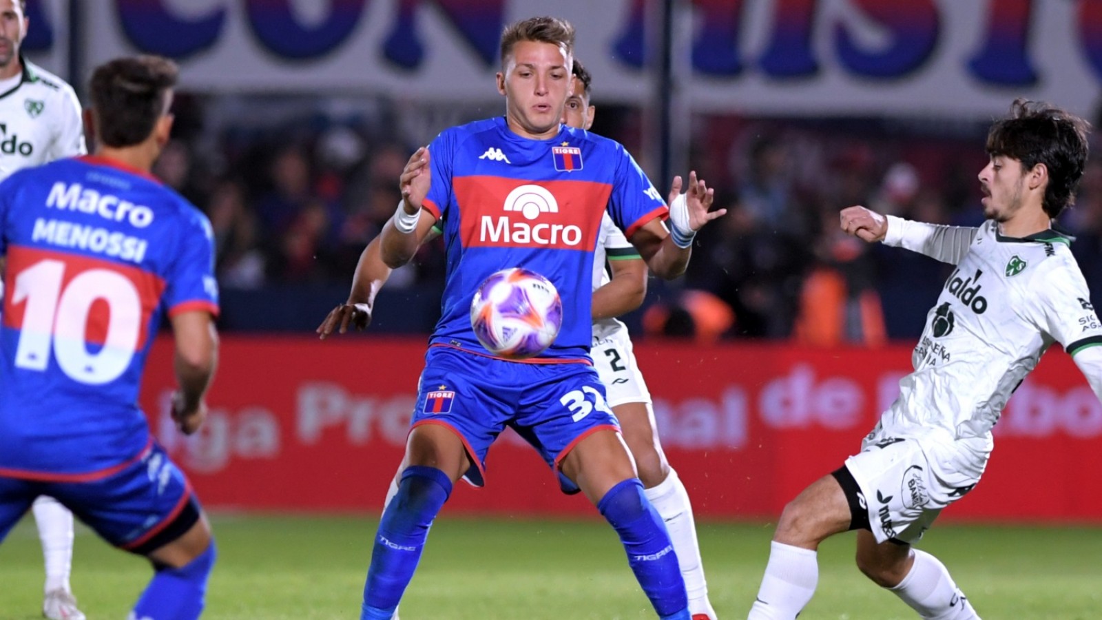 Tigre ganó en Victoria y metió a Sarmiento en descenso directo