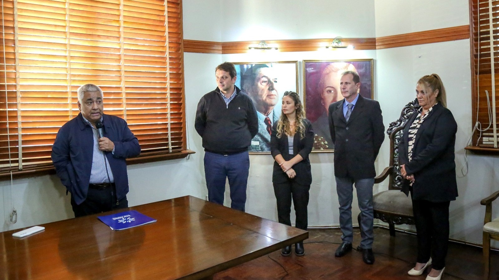 Salazar renueva gabinete y cambia cuatro secretarios en su vuelta a la intendencia de San Pedro