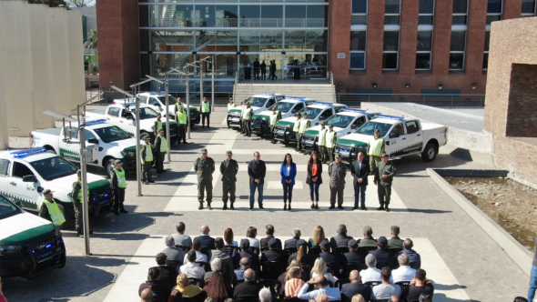 Entregan nuevos móviles para Gendarmería Nacional en Malvinas Argentinas