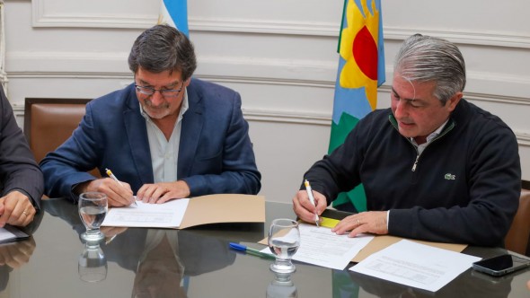 Martínez y Sileoni firmaron un acta por la construcción de la Escuela de Estética de Pergamino