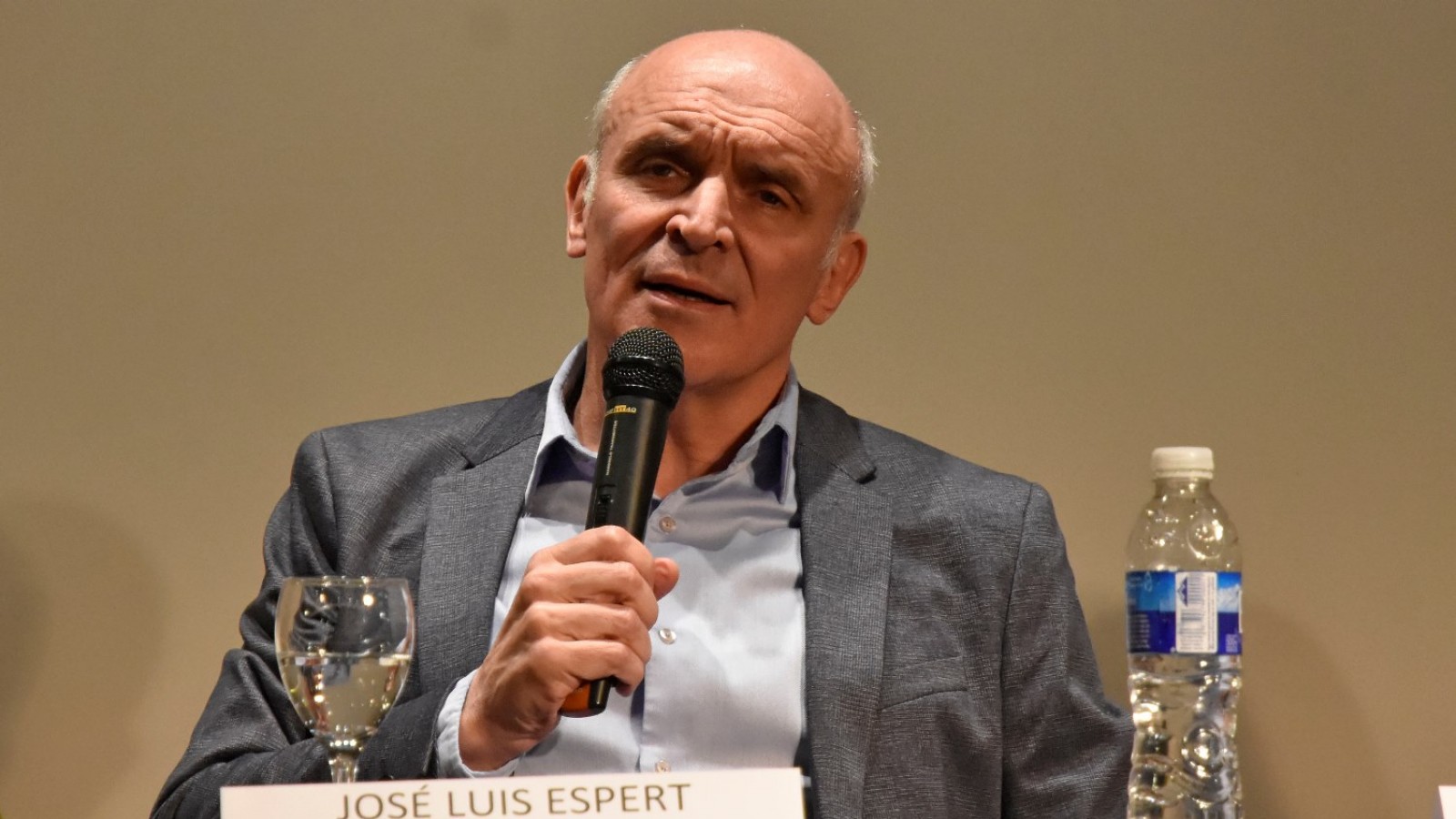 Espert presentó el "Peso Libre" la nueva moneda con la que propone derrotar a la inflación