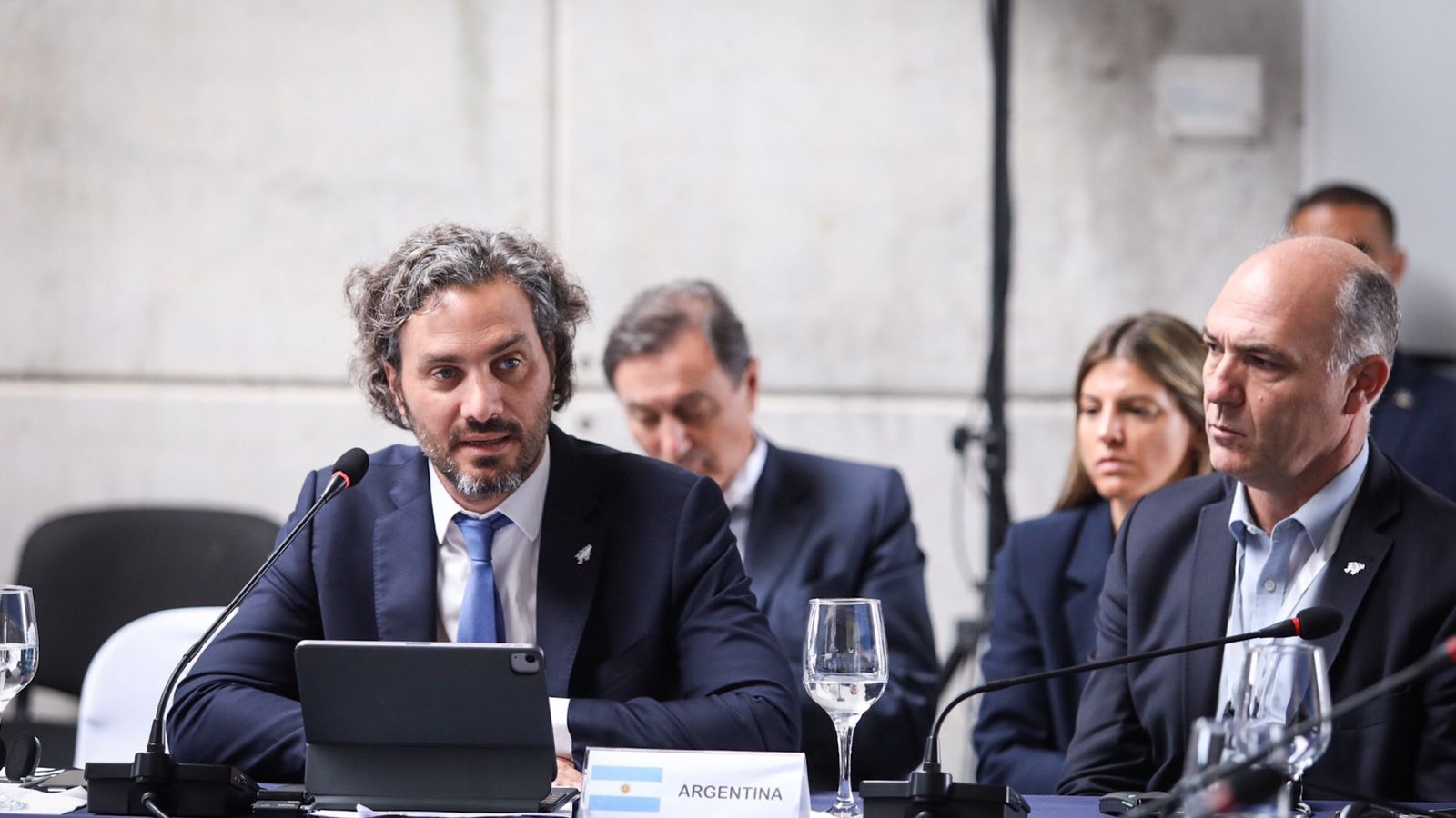 Cafiero: "La presencia militar británica en el Atlántico Sur es inaceptable"