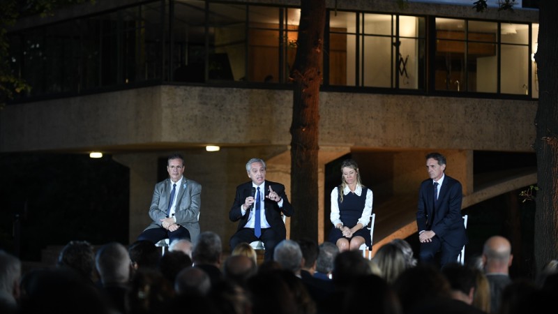 Alberto Fernández convocó a "seguir cuidando nuestra historia y el patrimonio cultural" al inaugurar la Casa sobre el Arroyo