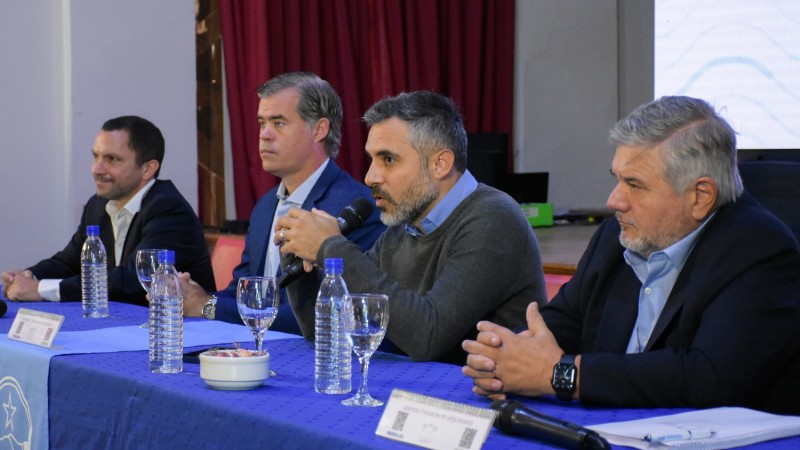 Girard pidió "redoblar esfuerzos para lograr mayor equidad y progresividad en la estructura tributaria"