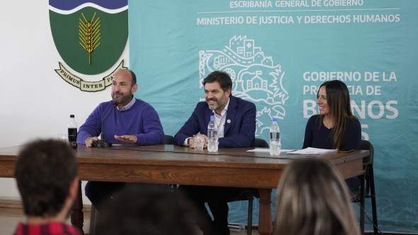 Esteban Sanzio entregó 79 escrituras junto a Carlos Bianco