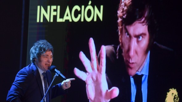 Milei: "Mi compromiso es bajar la inflación y la voy a bajar a garrotazos"