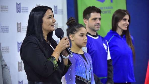 Se inauguró la Escuela Municipal de Gimnasia Artística y Acrobacia Aérea de Malvinas Argentinas