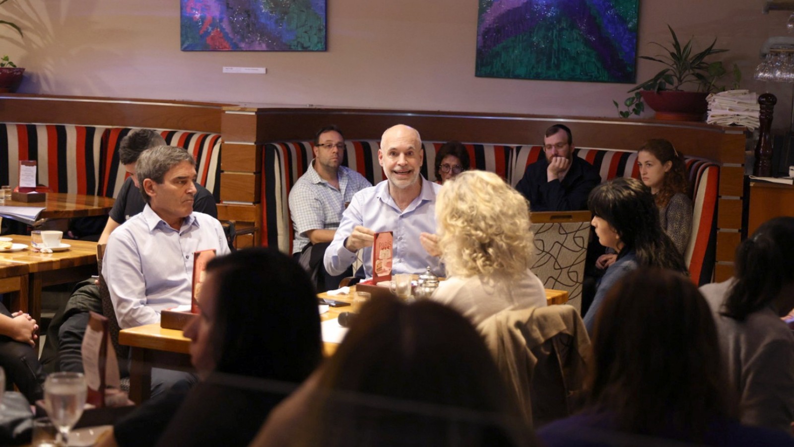 Rodríguez Larreta y Quirós dialogaron con vecinos del Abasto