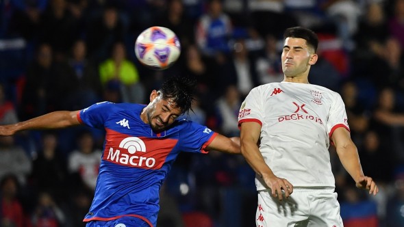 Tigre le ganó a Huracán y complicó la continuidad de su DT Dabove
