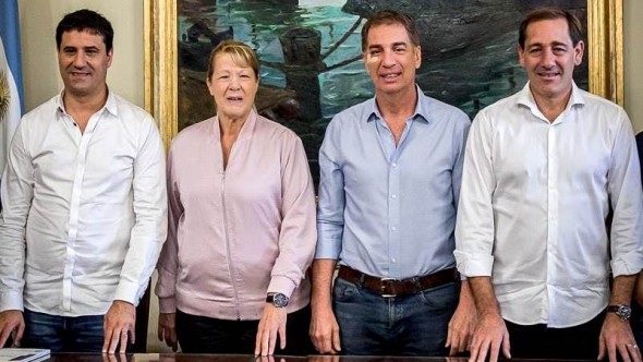 Otra foto de unidad en Juntos: Santilli, Abad, Stolbizer y Garro compartieron actividad en La Plata