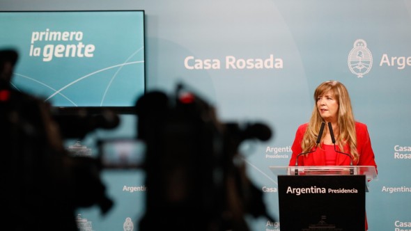 Gabriela Cerruti: "Las mujeres queremos ejercer la política en libertad"