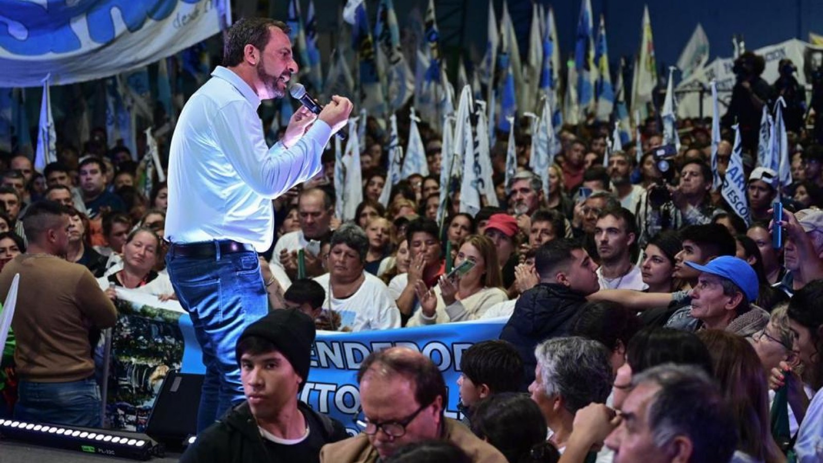 Ante más de 6.000 personas, Ariel Sujarchuk lanzó su candidatura a intendente de Escobar