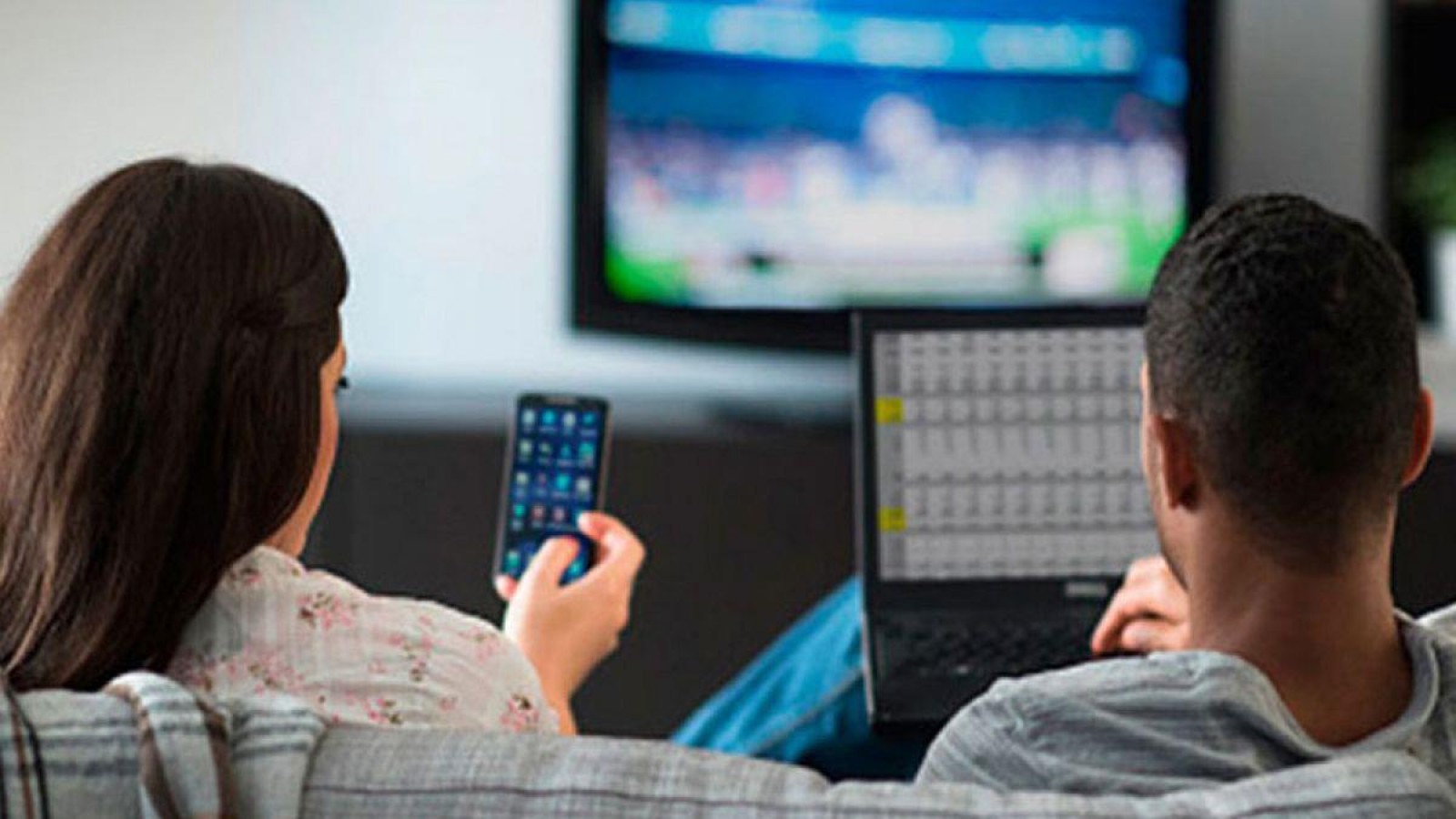 El Gobierno autorizó aumentos mensuales en las tarifas de televisión, telefonía e internet