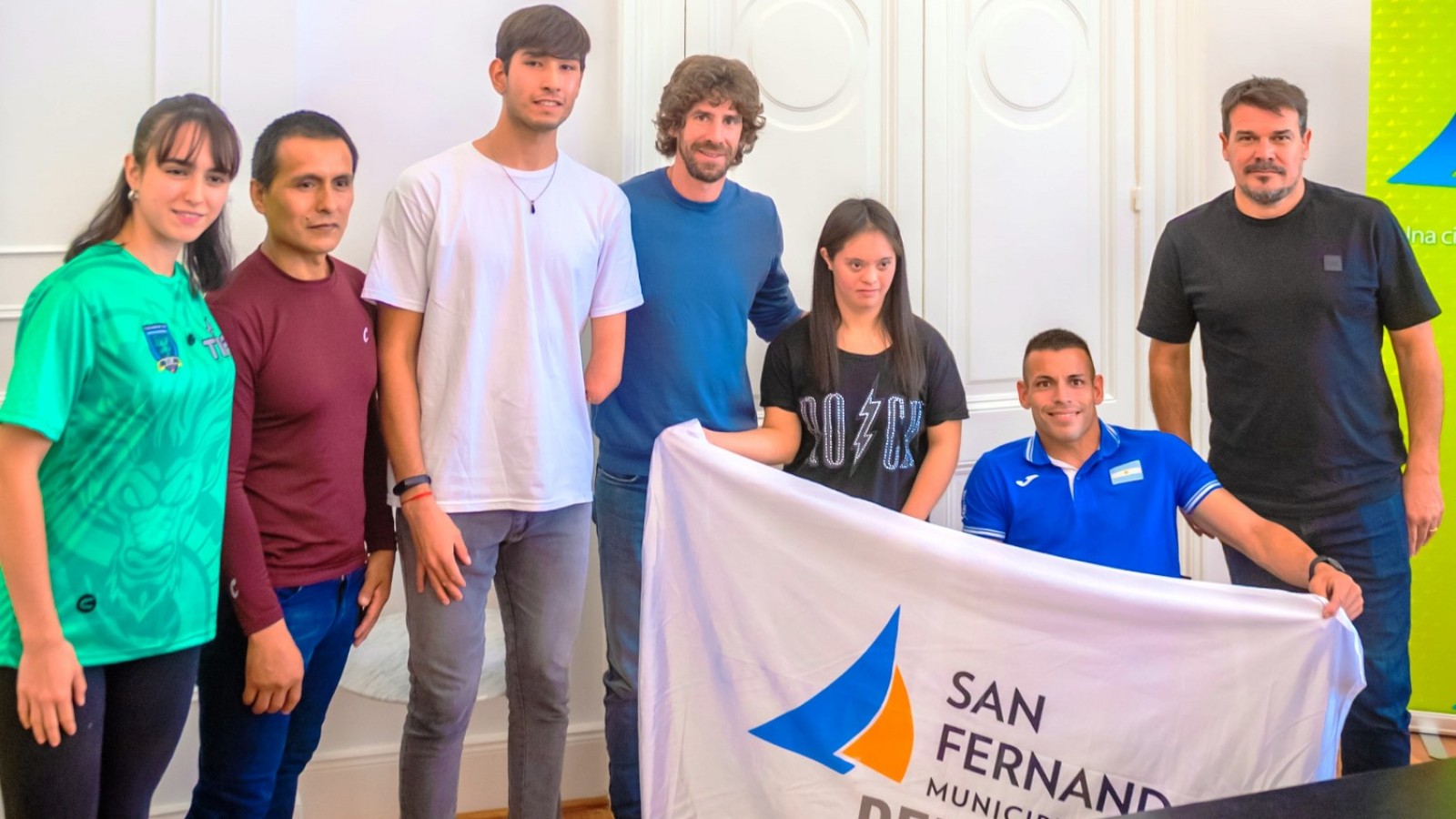 Juan Andreotti entregó subsidios a deportistas que representarán a San Fernando en competencias