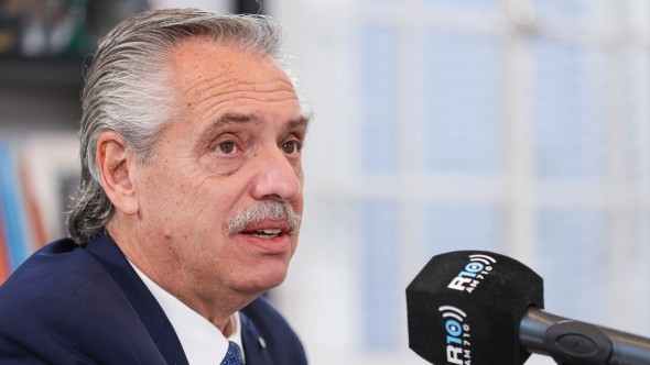 Alberto Fernández abogó por las PASO para "democratizar" el FdT