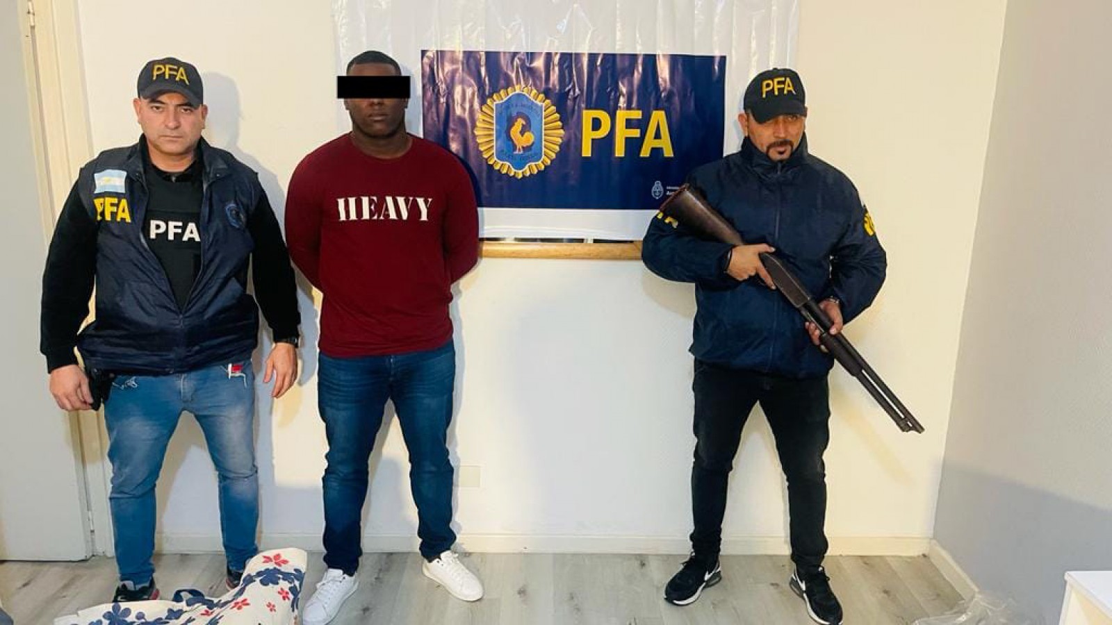 Detienen a dos dominicanos acusados de cometer entraderas en CABA y Vicente López