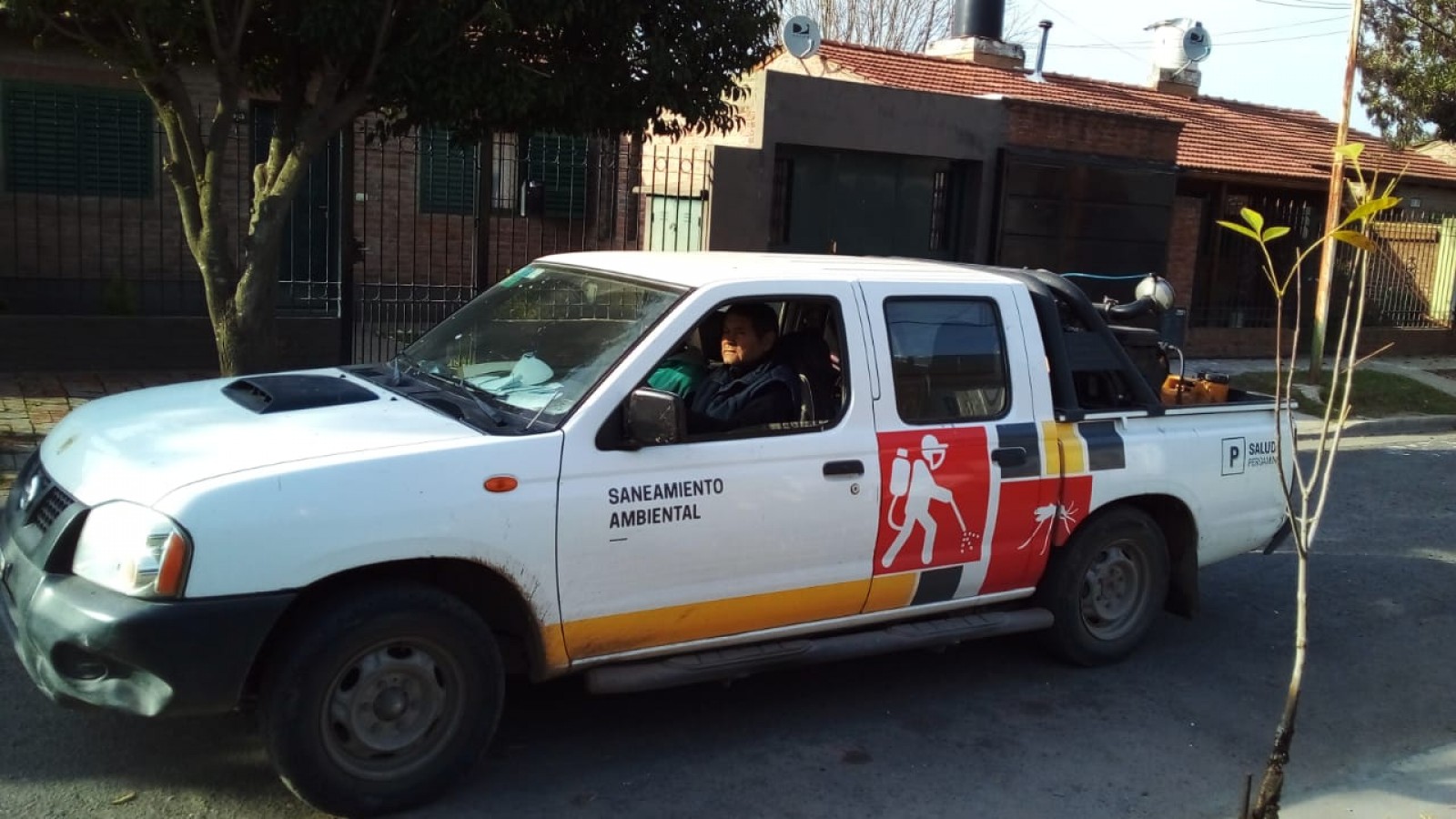 Intensa fumigación en los Barrios San Martín y Champagnat de Pergamino