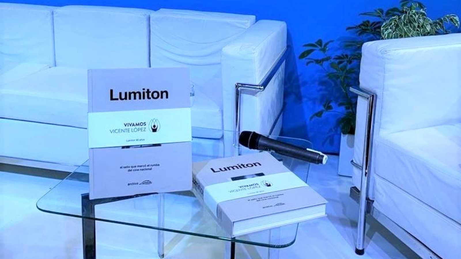 Vicente López presentó el libro del Lumiton en la Feria del Libro