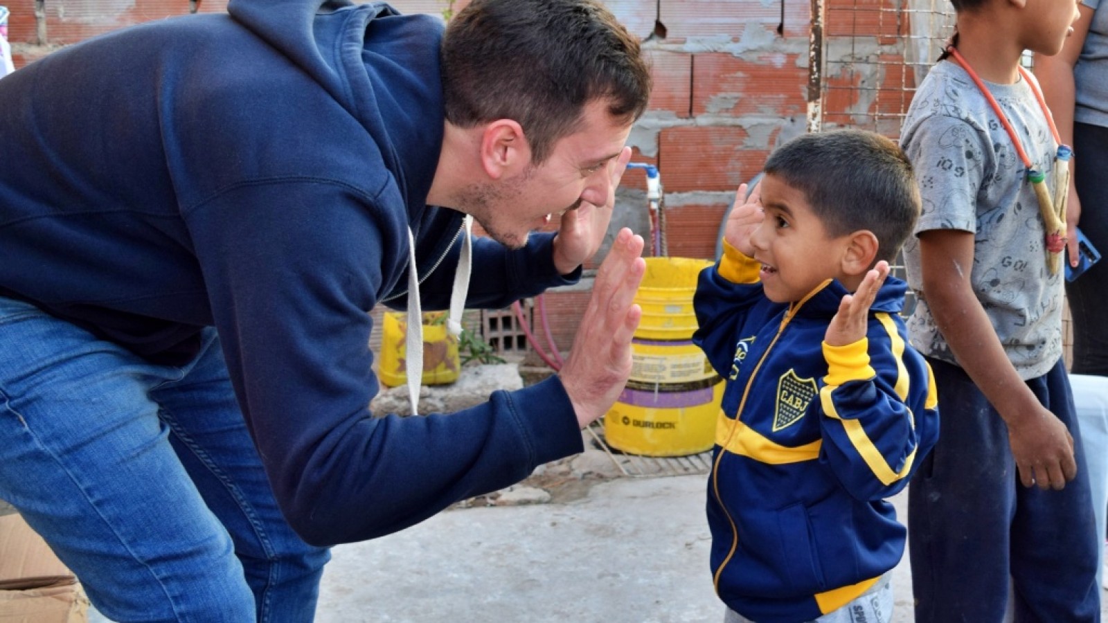Alejo Sarna: "Hay que seguir apostando a la educación, y a los chicos y chicas con ganas de salir adelante"