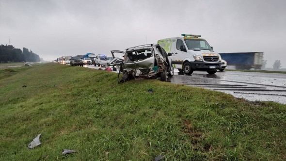 Un muerto y tres heridos graves por choque en ruta 9 a la altura de San Pedro